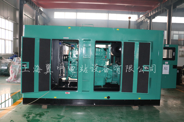 300kw康明斯靜音柴油發(fā)電機(jī)組 300kw康明斯靜音柴油發(fā)電機(jī)組